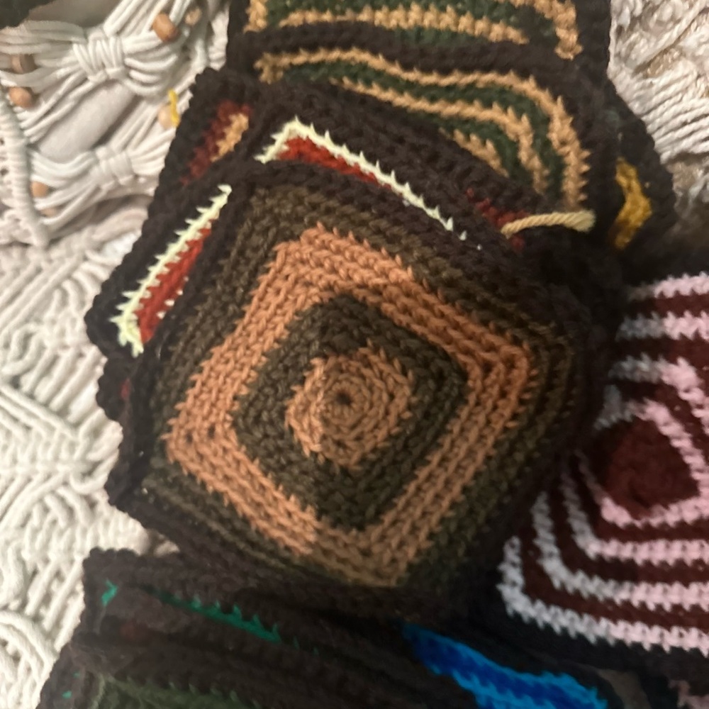 Handmade vintage Crochet granny Squares singles to upcycle projects quilts 55+ - Picture 11 of 13